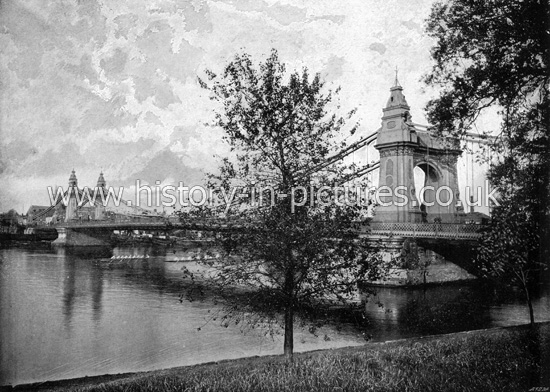 Hammersmith Bridge from the South Side, Hammersmith, London. c.1890's